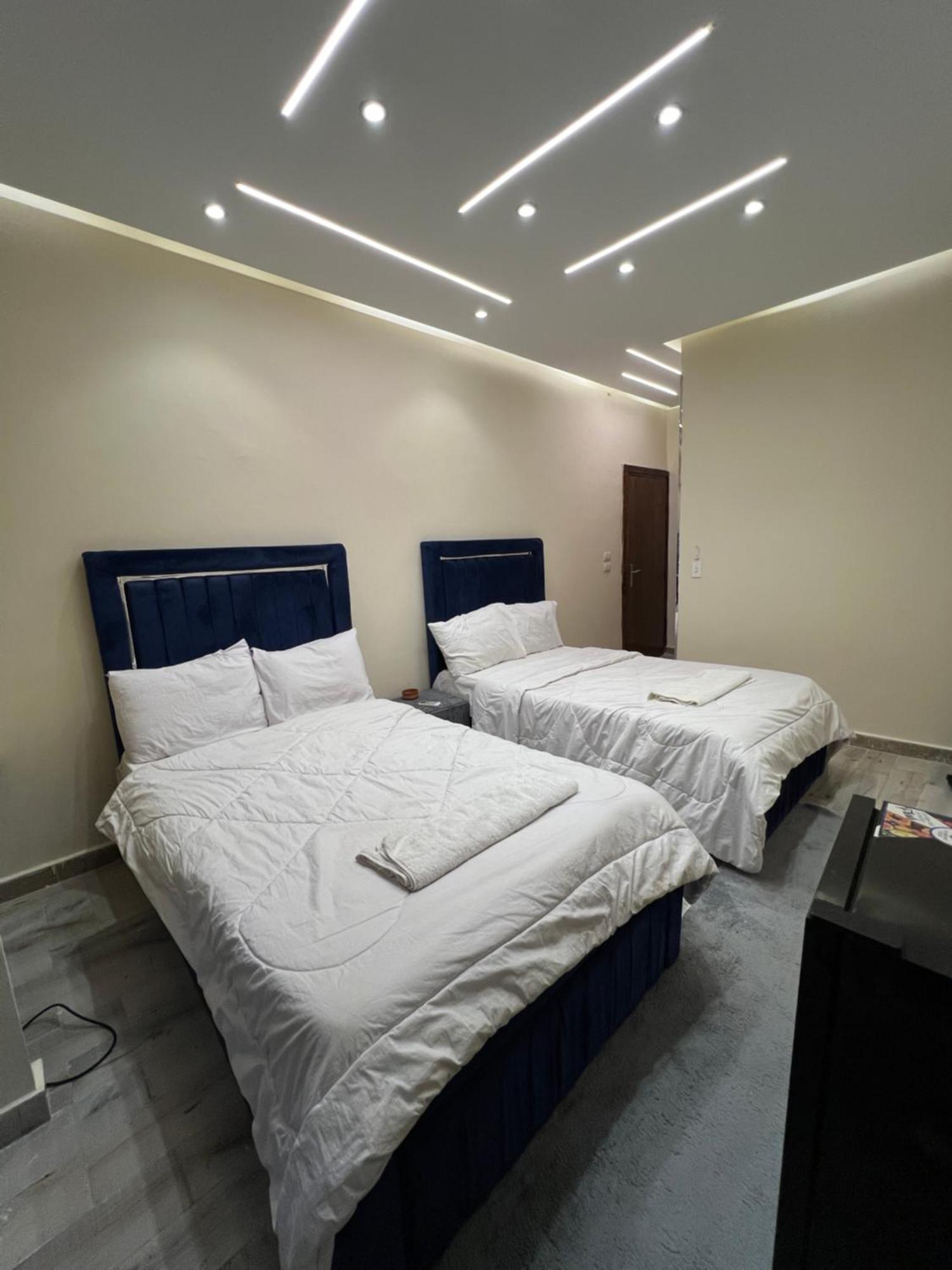 Moses Pyramids Inn Kafrat al Jabal Экстерьер фото